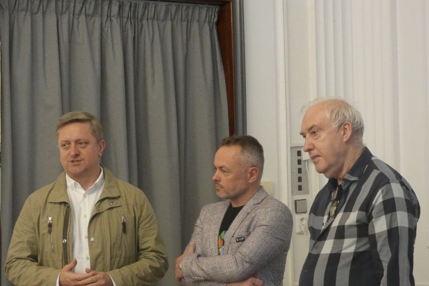 Олександр Зінченко та учасники зустрічі програми «Актуальні діалоги» Українського інституту в Празі, вересень 2025